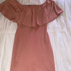 Body con pink/nude off the shoulder dress